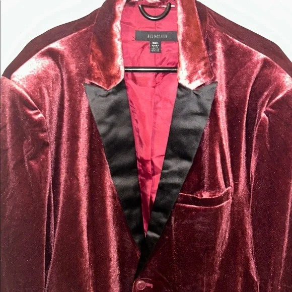 Elegant Burgundy Velvet Blazer with Black Lapel and pants - Picture 2 of 15